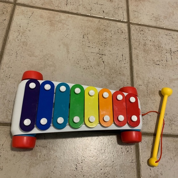 💜 Fisher-Price Classic Xylophone Toy - Pull-Along Fun for Toddlers - Picture 6 of 8